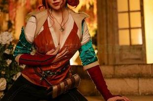 就这？Alina Becker泳装系列套图倒是让人意外啊。